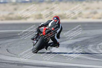 media/Dec-01-2025-Moto Forza (Mon) [[2daa91e15f]]/1-Advanced Group/Session 2 Turn 11 Backside/